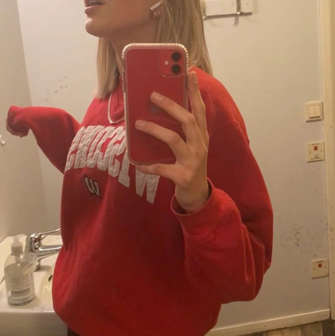 Röd sweatshirt