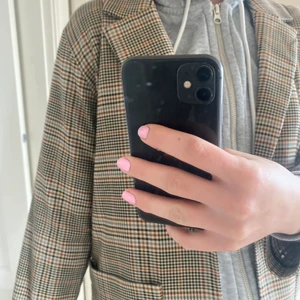 Balzer  - Snygg balzer från mobil aldrig använd! Overaized, storlek xs men passar mig bra som är s/m😃