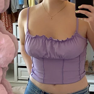 Lila topp - Fin lila topp, köpt av en annann på plick! 