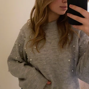 Tröja - Jättegosig tröja från Gina tricot som säljs då den ej kommer till användning. Köparen står för frakten och hör av er vid frågor!☺️