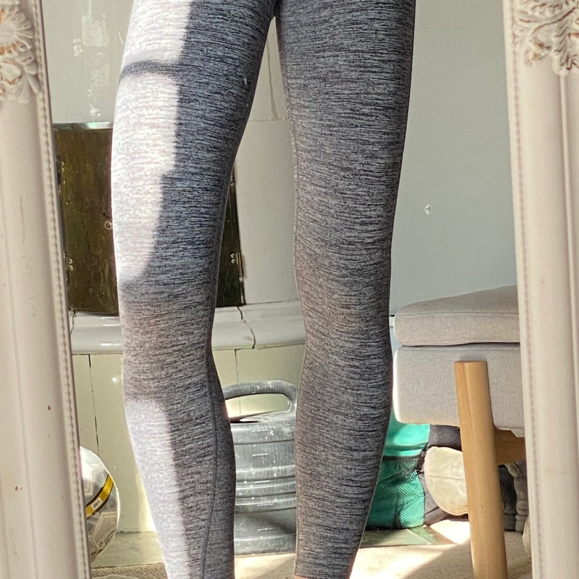 Gråa träningsthigts - 90