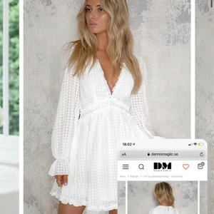 STUDENTKLÄNNING - Säljer min studentklänning, bara provad, perfekt för alla 02:or som kastar hatten i luften!