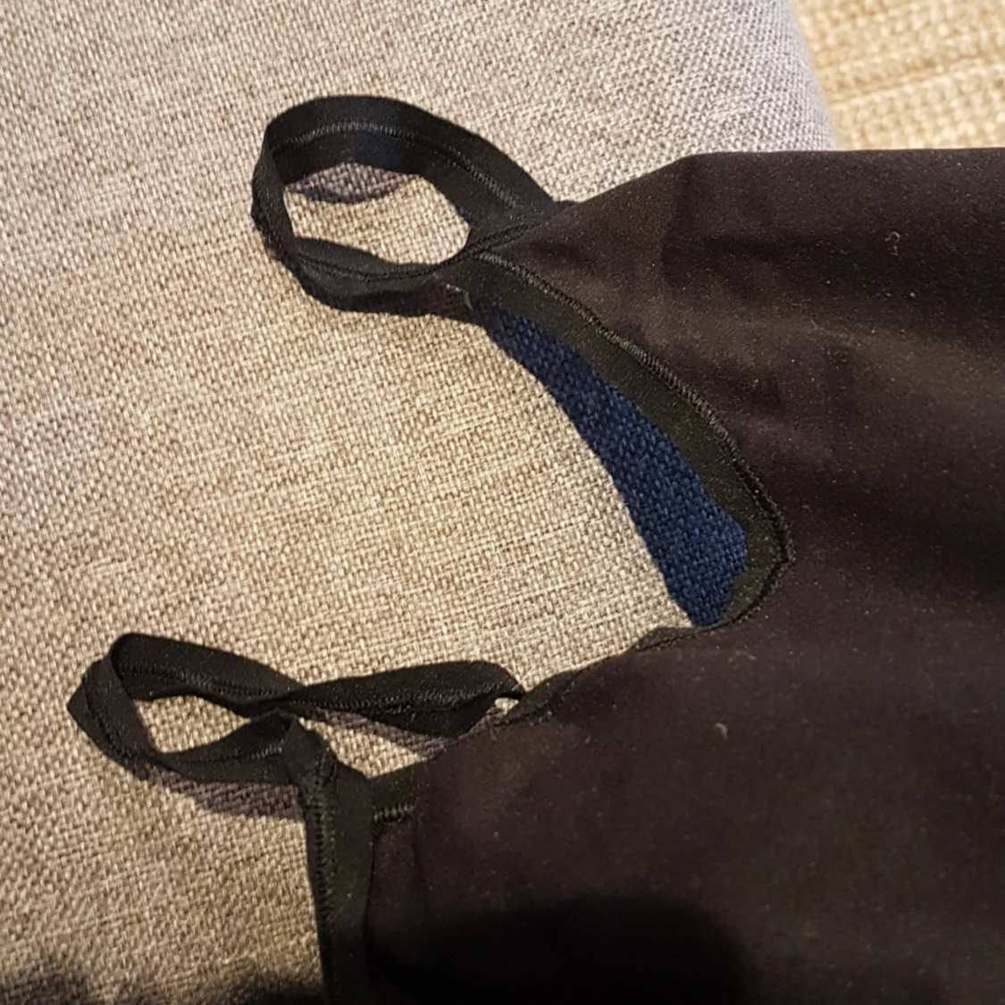 Svarta elastiska toppa - 91