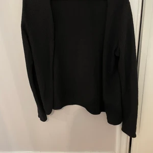 Svart kofta - Svart kofta i bra skick. Storlek S