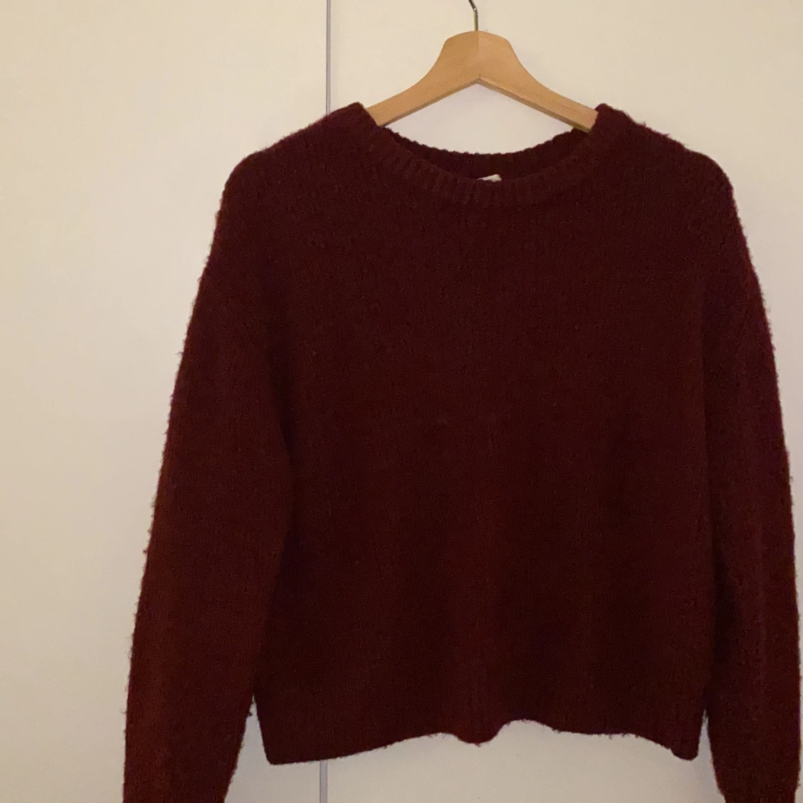 Vinröd stickad tröja  - 90