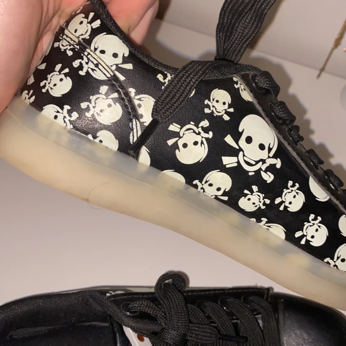 Aacoola döskalle skor - 90