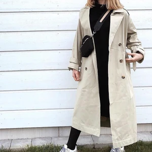 Beige trenchcoat  - Säljer denna snygga trenchcoat från monki 🤎 använd fåtal gånger! 