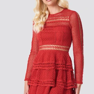 Klänning Linn Ahlborg x NA-KD - ❤️Skynda fynda denna aldrig använda klänning från Linn Ahlborg x NA-KD! Den är i strl 36, väldigt fin på❤️ är det fler som är intresserade blir det budgivning!