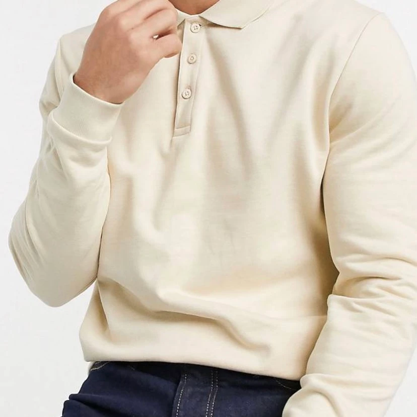Beige sweatshirt med krage 