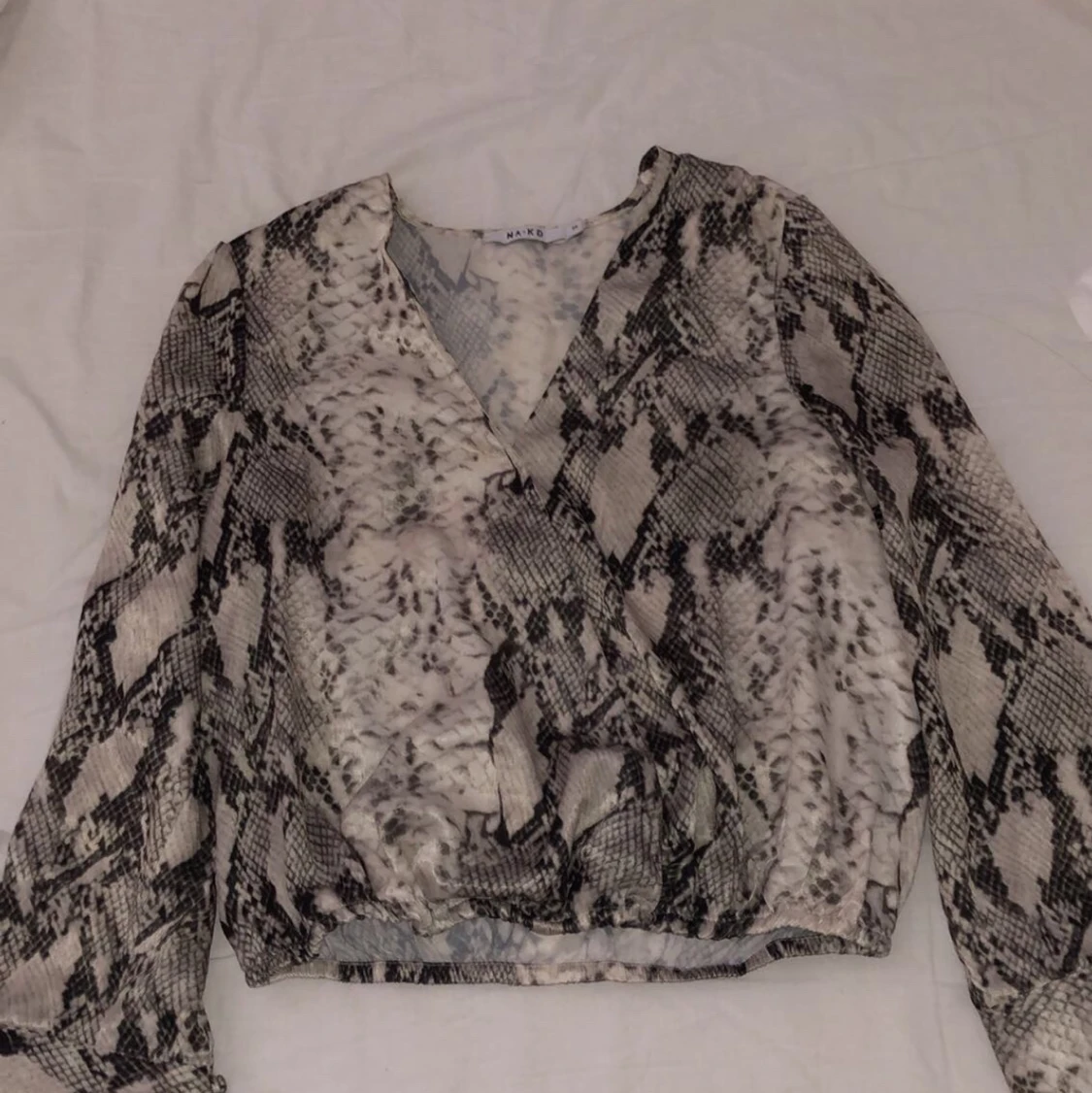 NA-KD blus snakeprint - 90