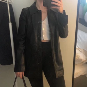 Vårjacka - Vårjacka inköpt i år från nelly för 699 kr. Sparsamt använd. 