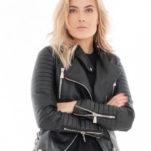 Skinnjacka - Skinnjacka från missay använd 1-2 gånger, i nyskick! Strl 38 men är som en 36 🥰 frakt ingår