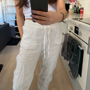 Linnebyxor  - Säljer dessa superfina linnebyxor från hm i storlek xs! 150kr exklusive frakt! Jag är 164! 