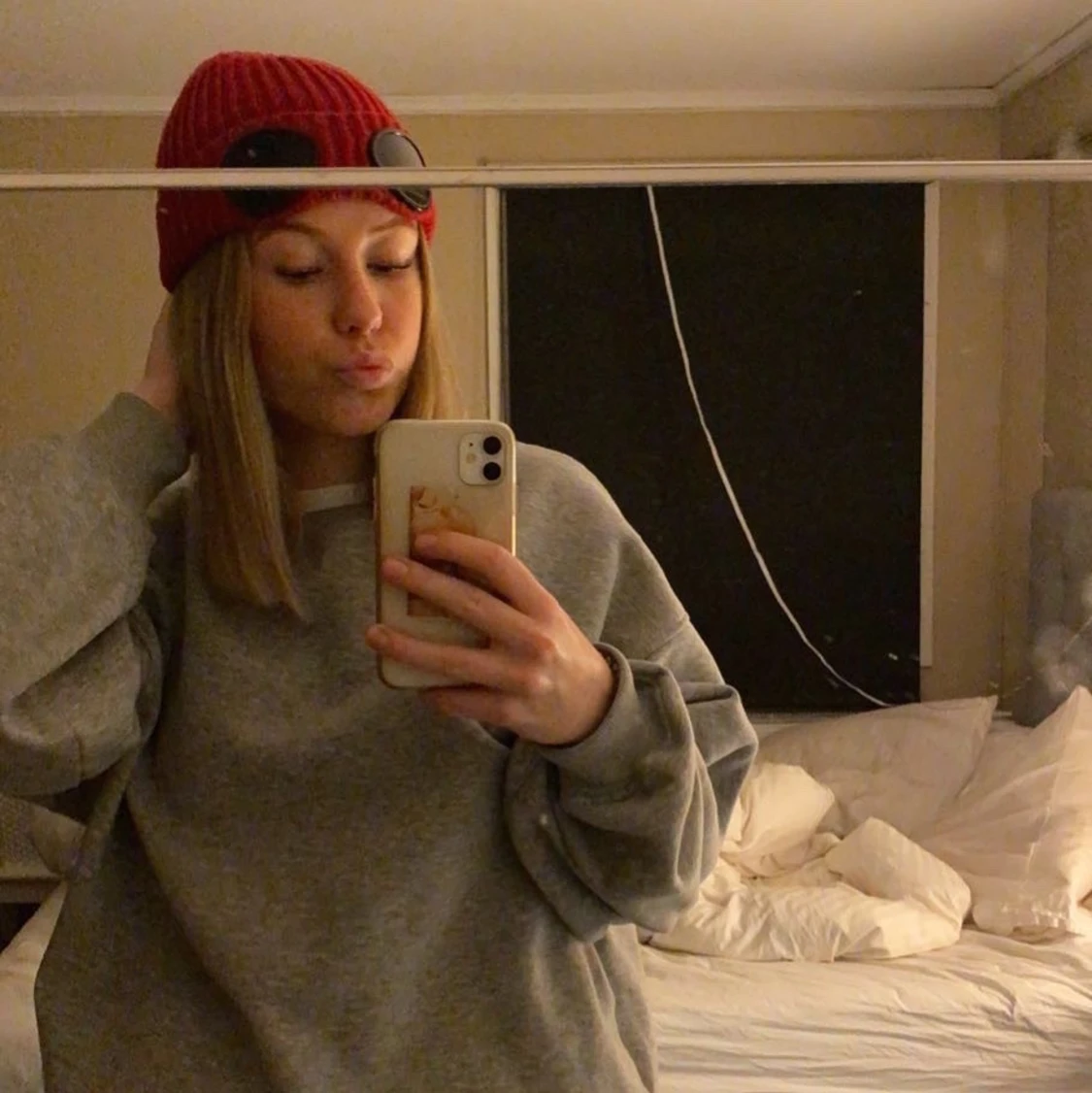 Röd cp company mössa - 90