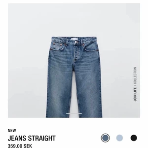 Straight mid rise jeans!! - ”Straight jeans” från Zara! Mid rise och går ner till fötterna på mig som är 170 cm💕 så himla snygg tvätt och otroligt snygga jeans🥰 bara lite för små för mig! Väldigt bra skick, använde 3-4 gånger!