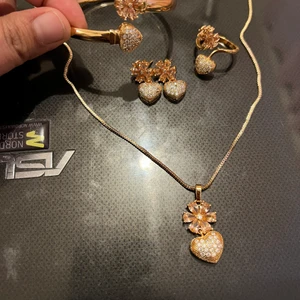 Necklace set  - Gold plated, waterproof, non allergic, adjustable 