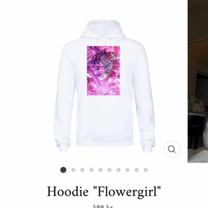 Hoodie - Hej jag säljer nu min thecoolelephant hoodie då den är för stor för mig, den är i väldigt fint skick!. PS lånade bilder