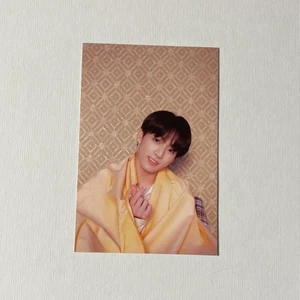 VILL SÄLJA - Jungkook persona officiellt postcard. 63 kr frakt inkluderat!