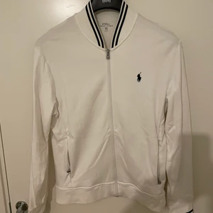 Ralp Lauren Zip sweatshirt  - Fräsch Zip hoodie i väldigt bra skick 