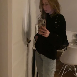 Jeans - Säljer min blåa jeans då de inte kommer till användning längre, använda en del men de är varken slitna eller har några andra skador⚡️