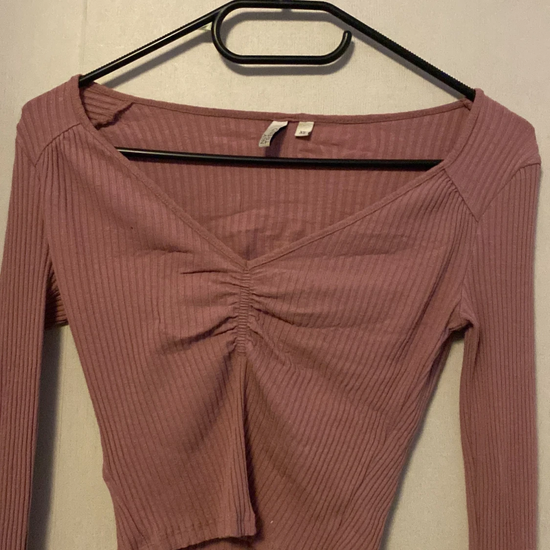 Rosa,lila ribbad tröja strl xs - 90