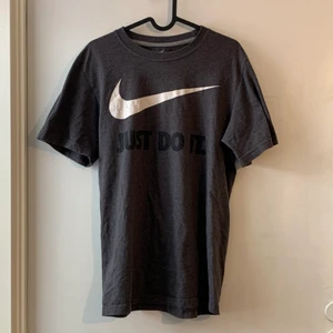 Nike t-shirt  - Nike vintage t-shirt