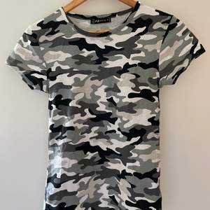 Cool camouflage tröja
