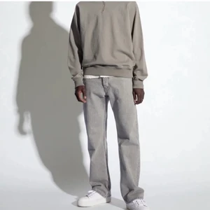 Hope jeans  - Säljer dessa hope rush denim i färgen Bleah grey i storlek 30, de är knappt använda på grund av fel storlek! Slutsålda på hemsidan. Frakt 66kr eller möts upp i stockholm. Buda 