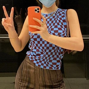 y2k t-shirt strl S - säljer detta linnet i storlek S som är lite litet för mig och passar riktigt inte in  min ”stil”😁( första bilden tagen av någon annan) 