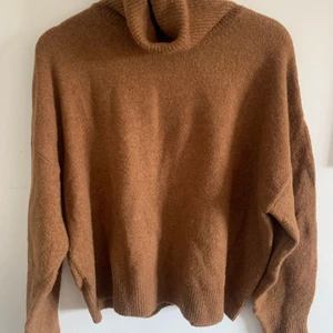 Stickad H&M - ▪️Stickad från H&M ▪️Fint skick