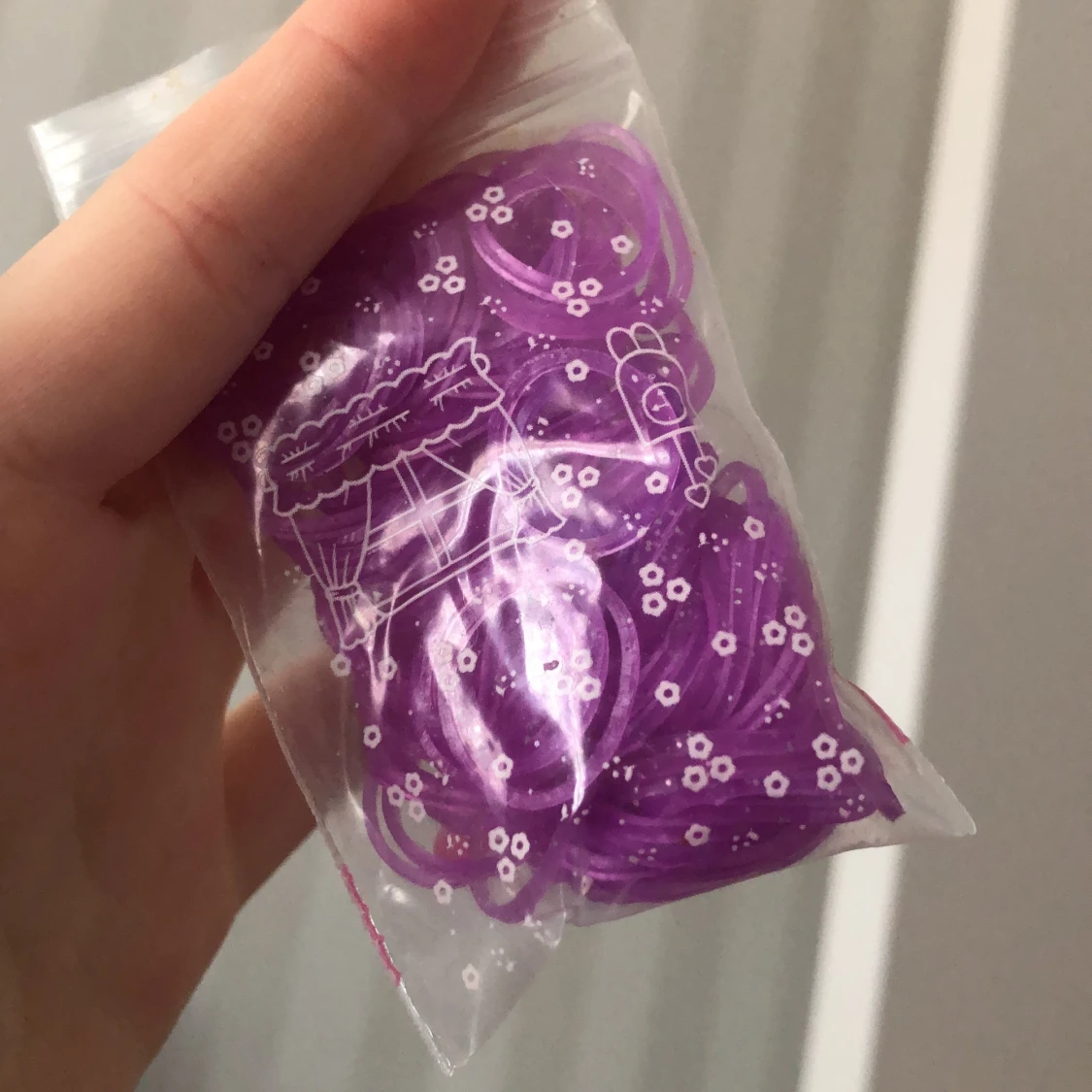 Gulliga hårsnoddar 25kr - 90