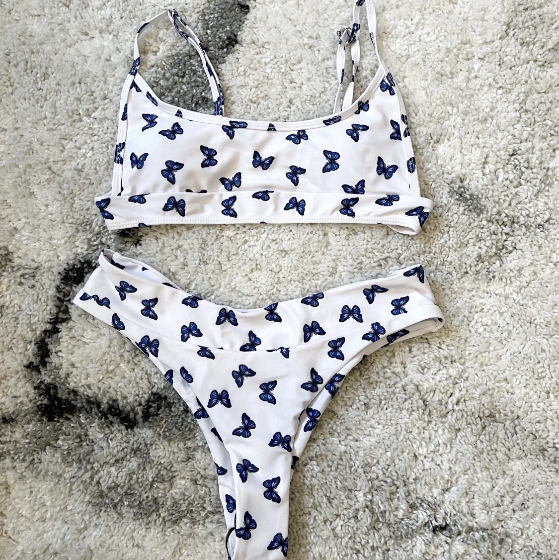 Oanvänd bikini - 90