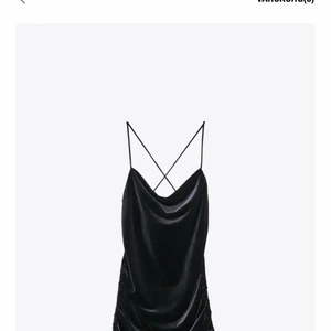 Klänning  - Aldrig använd, prislapp sitter fortfarande på. 