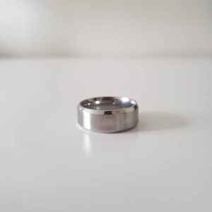 En vanlig silver ring | 2.0 cm - En vanlig silver ring från shein, har aldrig använts! Köparen står för frakten.