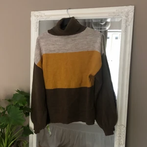 Polotröja ifrån na-kd - Inga defekter. Mjukt material. Ifrån na-kd.