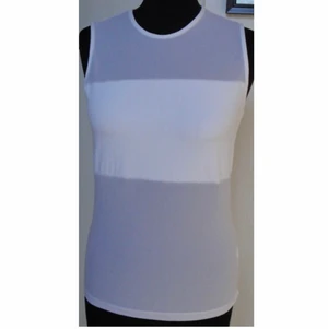 y2k vit stretchy topp stl S - vit stretchy topp, 100% polyamid. köptes sent 90-tal/tidigt 2000-tal. storlek S. möts upp i stockholm men säg även till om det finns intresse om du vill ha den fraktad 👾