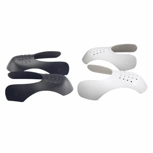 Creaseskydd  - Hej! Jag säljer creaseskydd i storlek 35-39 och 40-46. Finns både i färg vit och svart, 40kr/st! Hör av er om ni vill köpa😁