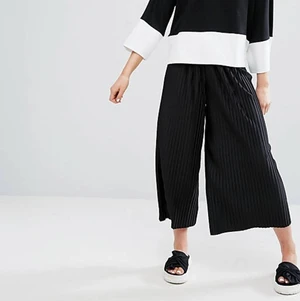 Slängbyxor - Slängbyxor från monki 