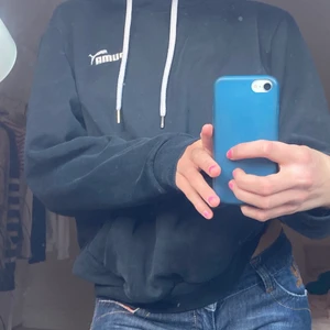 Puma hoodie - Jag säljer nu min as snygga hoodie från puma! Kom privat om ni vill ha mer info och fler bilder<3 frakt tillkommer