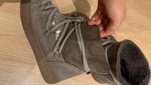 Inuikii  - Superfina Inuikii boots köpta på Nelly. Jättefint skick, använda 1,5 säsong. Köparen står för frakt eller kan mötas i Stockholm. 