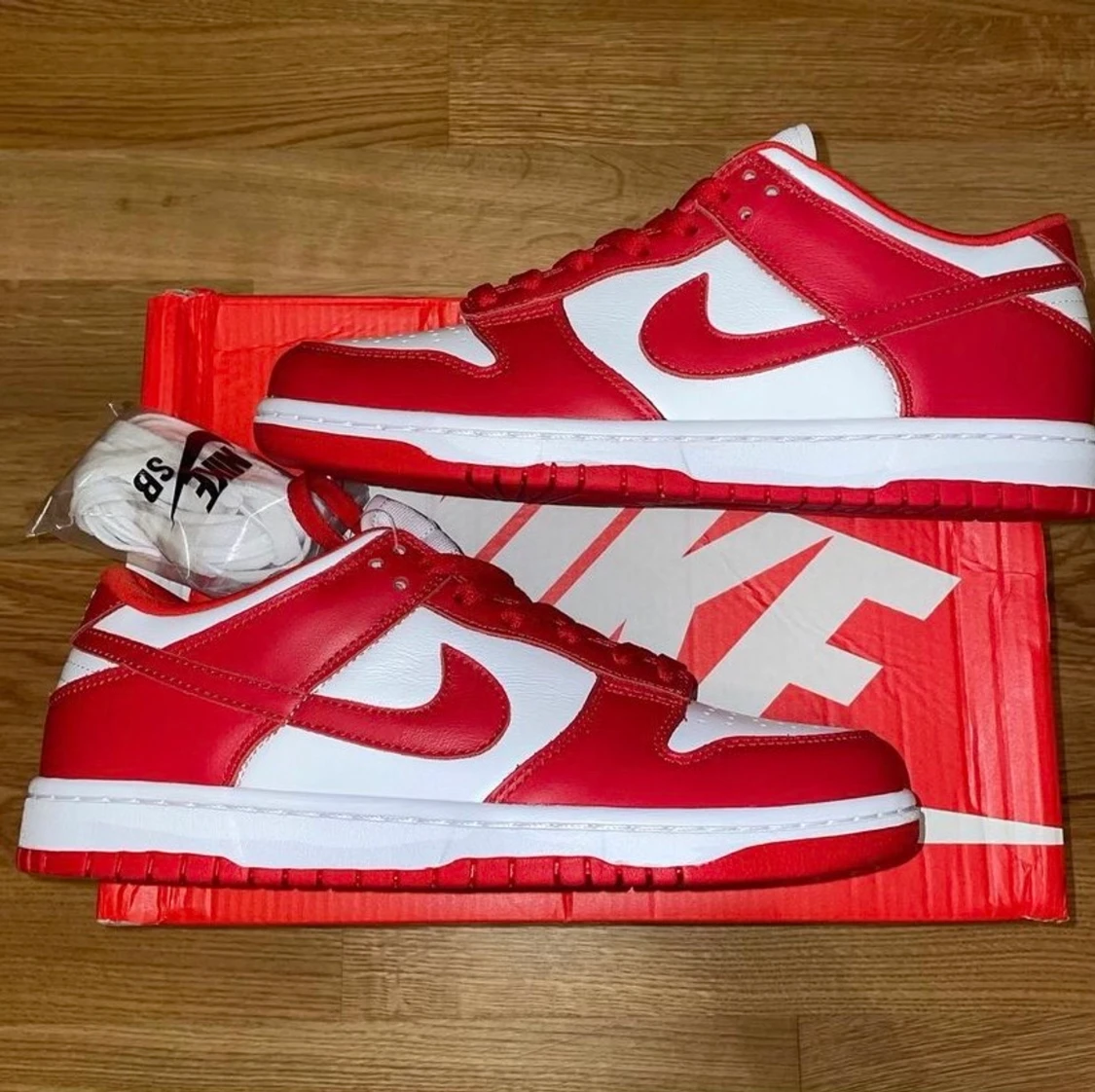 Nike SB Dunk University Red - 90