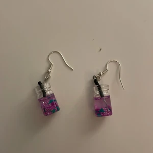 Örhängen fruktdrinkar!  - Örhängen fruktdrinkar 20kr du kommer att få inte andvända par av örhängena! (Mitt första annons)