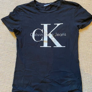 Calvin Klein T-shirt - Stlk XS