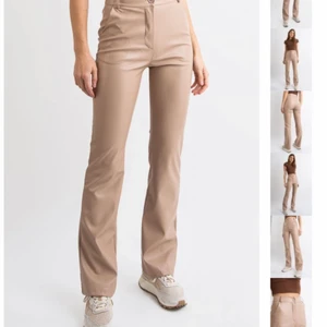 Beiga skinnbyxor - Säljer ett par skit snygga beiga skinnbyxor från Madlady i storlek S. Säljer dom pga det inte kom till användning, alltså är dom helt oanvända. Vill ni ha fler bilder så kan ni skriva till mig privat. Säljer för 300+ frakt, köpte för 499.