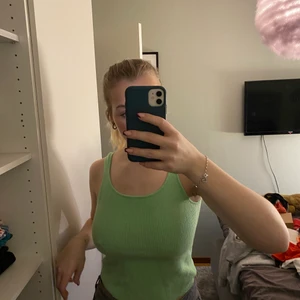 En stickad topp - Skitfin stickad topp!!! 💚💚