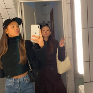 NA-KD svart tröja strl XS - Använd 3 gånger, i fint skick. 