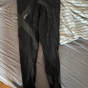 Träningstights från 2xu - Fint skick