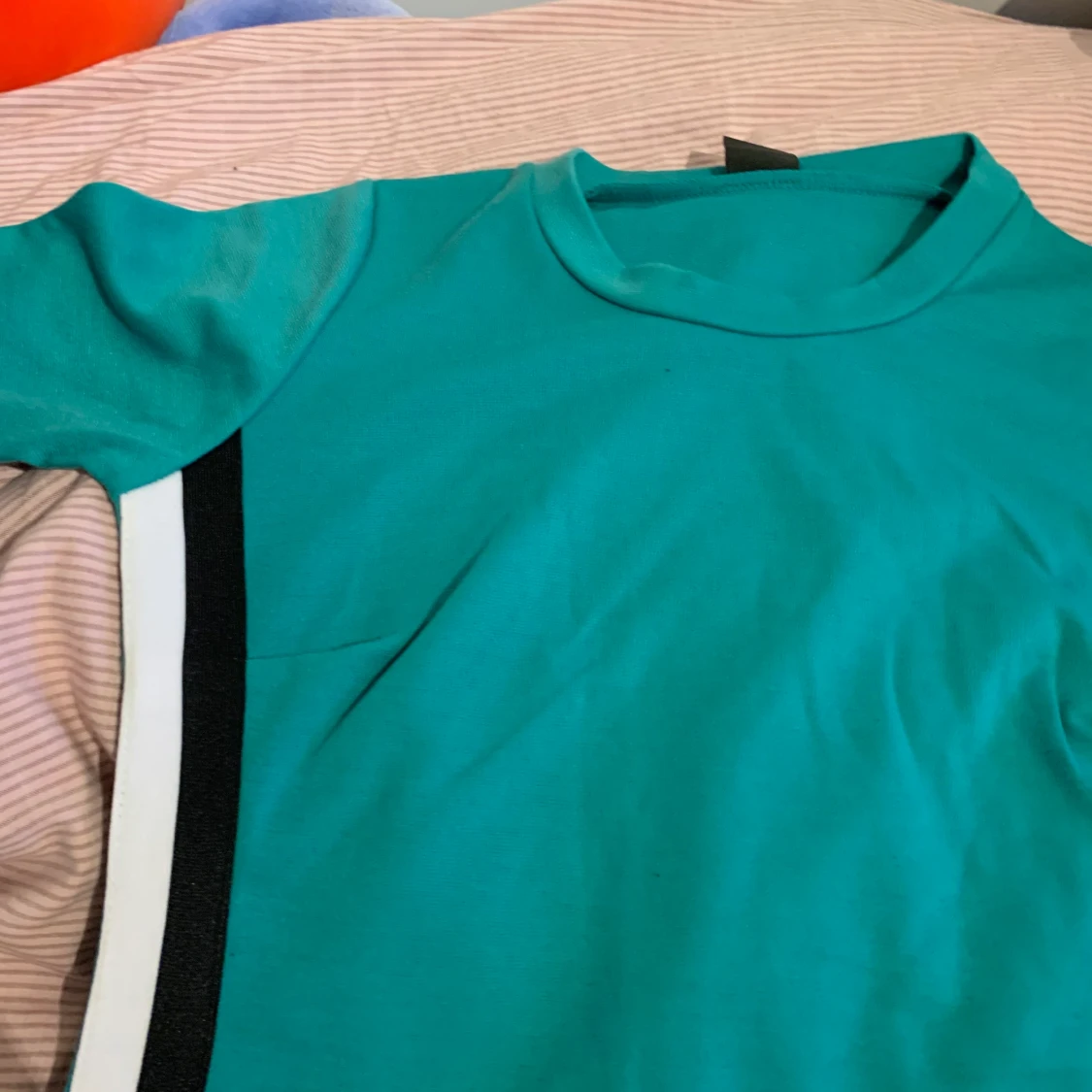 Tajt grön klänning  - 91