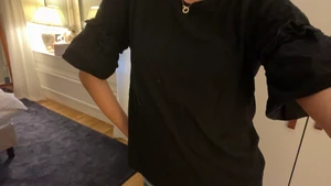 Söt topp - Söt topp med volang på ärmarna. Kommer från hm i storlek S. 