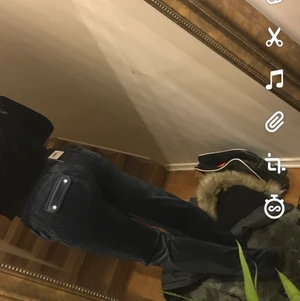 Navy Dark Blue Juice Couture  - Hej, säljer ett par helt nya Juice Couture byxor i färgen Navy Dark Blue. Dem är aldrig använda och har lappen kvar. Storlek S